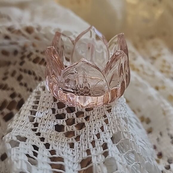 Vintage Salt Cellars Pair Of 2 Tulip Salt Cellars Pale Pink Glass - Picture 8 of 8